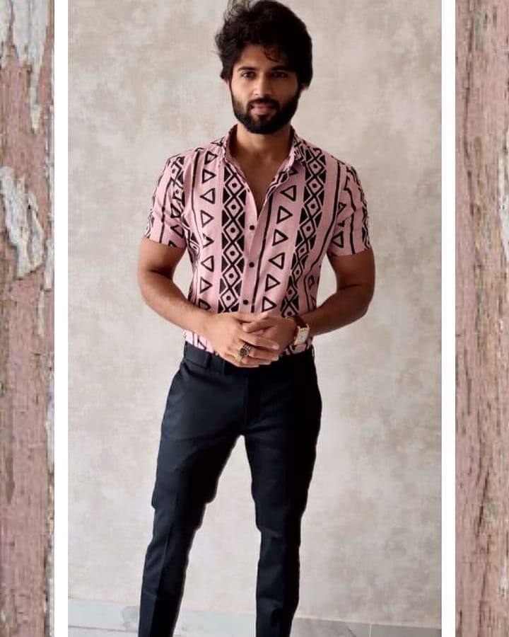 విజయ్ దేవరకొండ లేటెస్ట్ ఫోటోస్(Image Credit/Vijay Devarakonda Instagram)