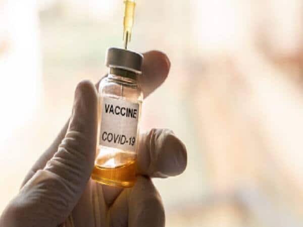 Door to door vaccination against covid-19 in Gurugram starts at a slow pace Gurugram News: गुरुग्राम में घर-घर टीकाकरण अभियान की रफ्तार धीमी, दो दिनों में इतने लोगों को लगे डोज