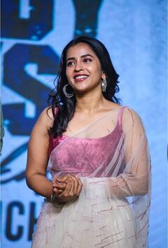 Komalee Prasad Photos: తెలుగు తెరపై కొత్తందం...కోమలీ ప్రసాద్