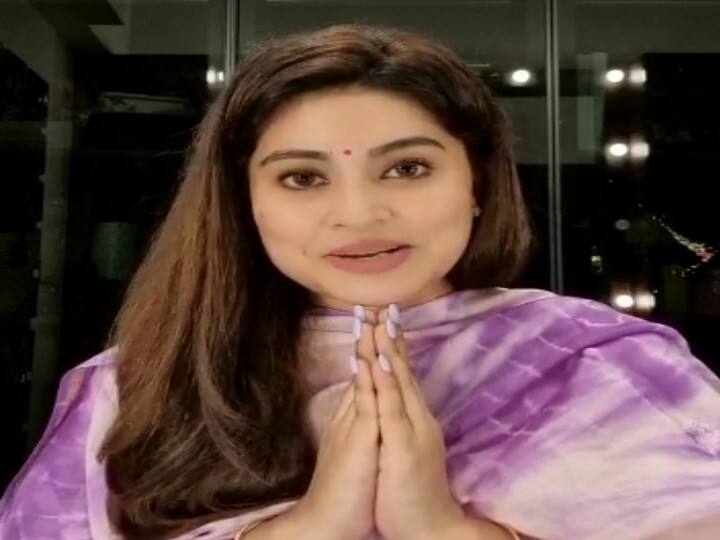 Benefit from attending the Corona vaccination camp Actress Sneha Awareness Video தடுப்பூசி போட்டுக்கொள்ளுங்கள்...! - மதுரை மாவட்ட மக்களுக்கு நடிகை சினேகா வேண்டுகோள்...!