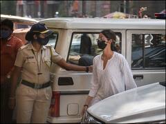 Drugs Case: आर्यन खान से ड्रग्स चैट मामले में अनन्या पांडे से 6 घंटे पूछताछ कर चुकी है NCB, सोमवार को फिर बुलाया
