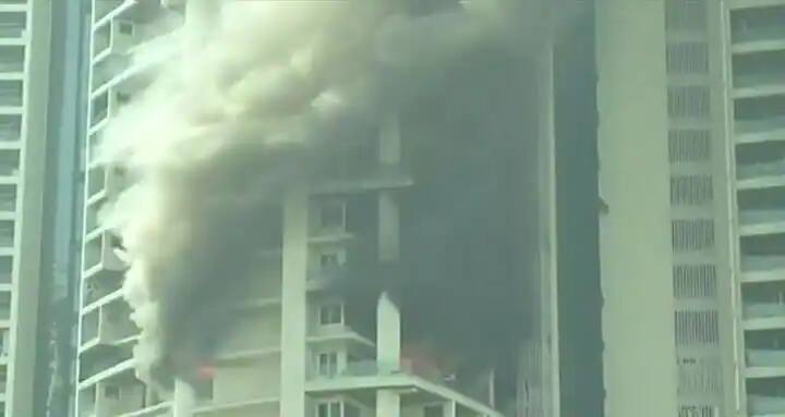 mumbai fire fire broke out at the multi storey avighna park apartment on curry road Mumbai Fire:  মুম্বইয়ের ৬০ তলা বহুতলে বিধ্বংসী আগুন, ঘটনাস্থলে দমকলের বেশ কয়েকটি ইঞ্জিন