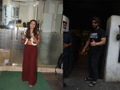Malaika Arora और Arjun Kapoor पहुंचे सैलून, फेवरेट ब्लैक में दिखे अर्जुन तो महरुन प्लाजो पर हाफ जैकेट पहन खूब जचीं मलाइका