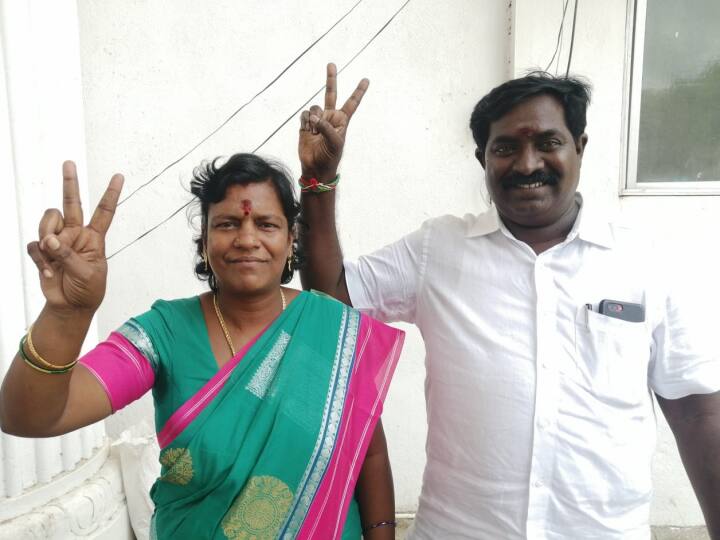 aidmk Geetha Karthikeyan unexpectedly won the election for the Madurantakam Panchayat Union Committee Chairman due to a factional clash within the DMK திமுகவில் முற்றிய கோஷ்டி பூசல்...!-மதுராந்தகம் ஊராட்சி ஒன்றிய குழு தலைவரான அதிமுக வேட்பாளர்...!