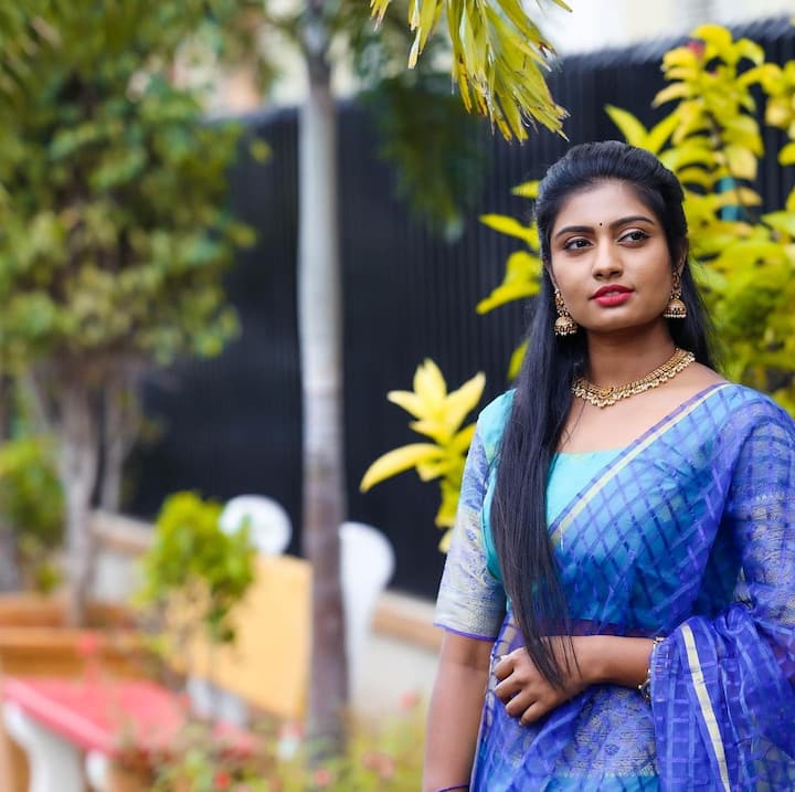మిఠాయి కొట్టు చిట్టెమ్మ నటి నక్షత్ర శ్రీనివాస్ లేటెస్ట్ ఫోటోలు(Image Credit/Nakshtra Srinivas Instagram)
