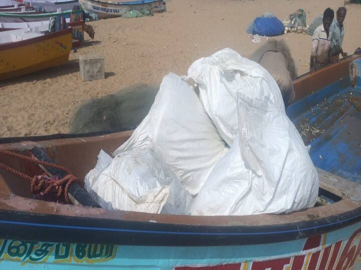 இலங்கைக்கு கடத்த முயன்ற 600 கிலோ பீடி இலைகள் பறிமுதல் - 21 பேர் பேர் மீது வழக்குப்பதிவு