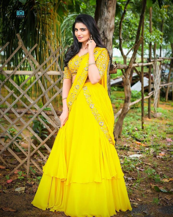 (Image credit: Instagram) వారిద్దరి ప్రేమ నిజమేనా లేక స్క్రీన్ రొమాన్స్ అన్న సందేహం మాత్రం ప్రేక్షకుల్లో బాగా ఉంది.