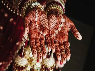 Karwa Chauth 2021: Follow These 6 Tips To Get That Beautiful Dark Stain Of Mehndi