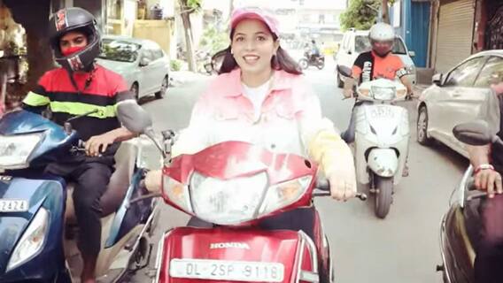 Dhinchak Pooja का दिलों का शूटर 2.0 गाना हुआ रिलीज, यूजर्स बोले- 'कान से खून निकल रहा है'