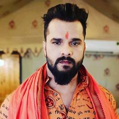 In Pics: Khesari Lal Yadav से लेकर Monalisa तक, अपना असली नाम छुपाकर फैंस के दिलों पर राज करते हैं ये भोजपुरी सुपरस्टार्स