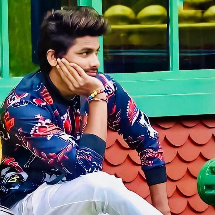 సన్నీ 'సకలగుణాభీరామ' అనే సినిమాలో కూడా నటించాడు(Image Credit: VJ Sunny Instagram )