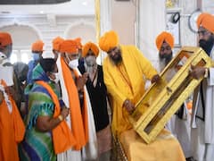 Ram Nath Kovind Patna: महावीर मंदिर और पटना साहिब में राष्ट्रपति रामनाथ कोविंद ने टेका मत्था, देखें तस्वीरें