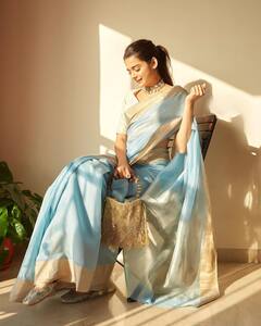 In Pics : मिथिला पालकरच्या रॉयल फोटोंवर चाहत्यांचा कमेंट्सचा वर्षाव, मिथिलाचा हटके लूक येतोय चाहत्यांच्या पसंतीस