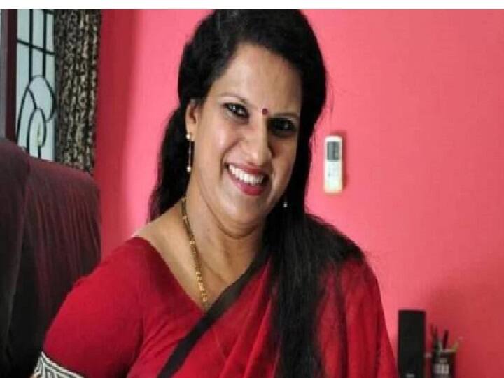 Bharathi Bhaskar's come back video goes viral Watch Video: ‛தேறி வருகிறேன்...மேடையில் சந்திக்கும் நாளை எதிர்நோக்கியுள்ளேன்’ -பாரதி பாஸ்கர் உருக்கம்!