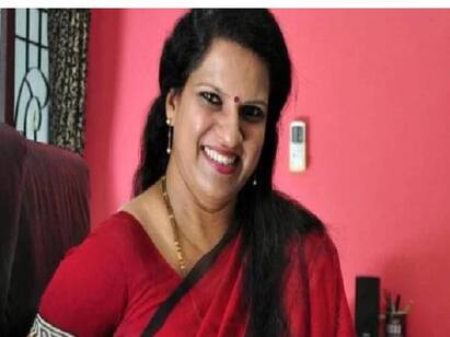 Bharathi Bhaskars come back video goes viral Watch Video: ‛தேறி வருகிறேன்...மேடையில் சந்திக்கும் நாளை எதிர்நோக்கியுள்ளேன்’ -பாரதி பாஸ்கர் உருக்கம்!