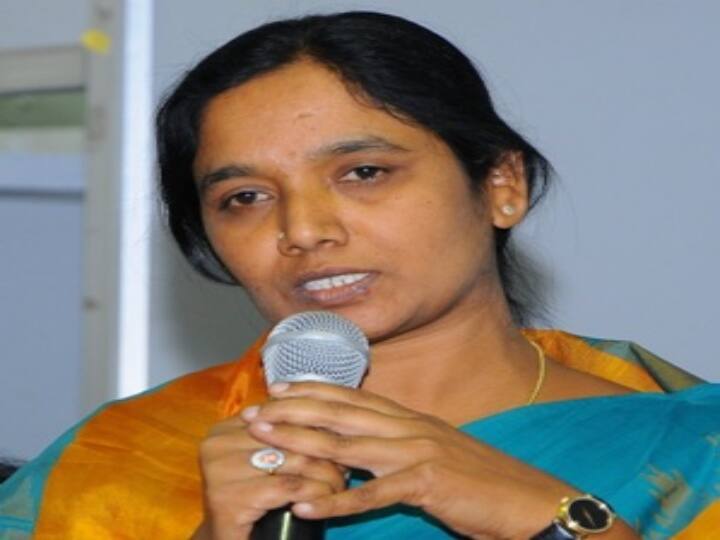 Andhra Pradesh Tdp leader paritala sunita criticizes ysrcp govt if chandrababu allows will show real consequences to ysrcp Paritala Sunita: చంద్రబాబు ఓ గంట కళ్లు మూసుకుంటే చాలు... మేమేంటో వైసీపీకి చూపిస్తాం... పరిటాల సునీత సంచలన కామెంట్స్