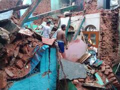 जौनपुर में बड़ा हादसा, आधी रात को भरभराकर गिरा दो मंजिला मकान, 5 लोगों की मौत