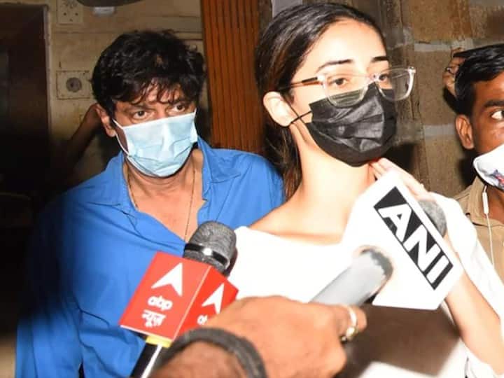 Ananya Panday Chunky Panday At NCB Office For 2nd Day Questioning In The Drugs Case Ananya Panday Arrives At NCB Office With Father Chunky For 2nd Day Questioning In Ongoing Drugs Case