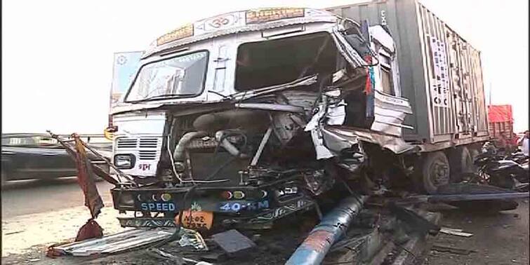 A lorry accident on the second Hooghly Bridge took place at Friday dawn traffic disrupted Howrah: ভোররাতে দ্বিতীয় হুগলি সেতুতে লরি দুর্ঘটনা, ব্যহত যান চলাচল