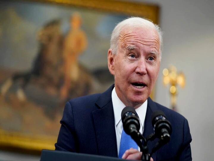 US President Joe Biden caught on mic insulting reporter after question on inflation Biden Insults Reporter: মুদ্রাস্ফীতি নিয়ে প্রশ্ন, মেজাজ হারিয়ে সাংবাদিককে অশালীন মন্তব্য বাইডেনের