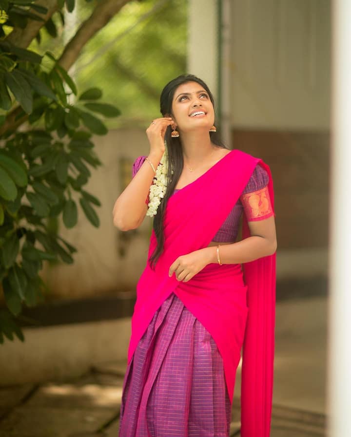 మిఠాయి కొట్టు చిట్టెమ్మ నటి నక్షత్ర శ్రీనివాస్ లేటెస్ట్ ఫోటోలు(Image Credit/Nakshtra Srinivas Instagram)