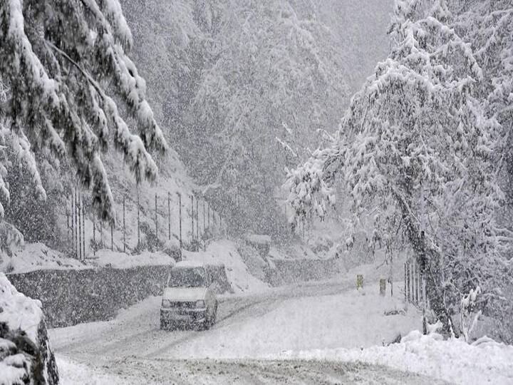 Ladakh: Various parts of Dras, Kargil district received fresh snowfall Watch video: புது வெள்ளை மழை.. லடாக்கில் கொட்டித்தீர்க்கும் பனி.. உறைந்து போன இடங்கள்..!