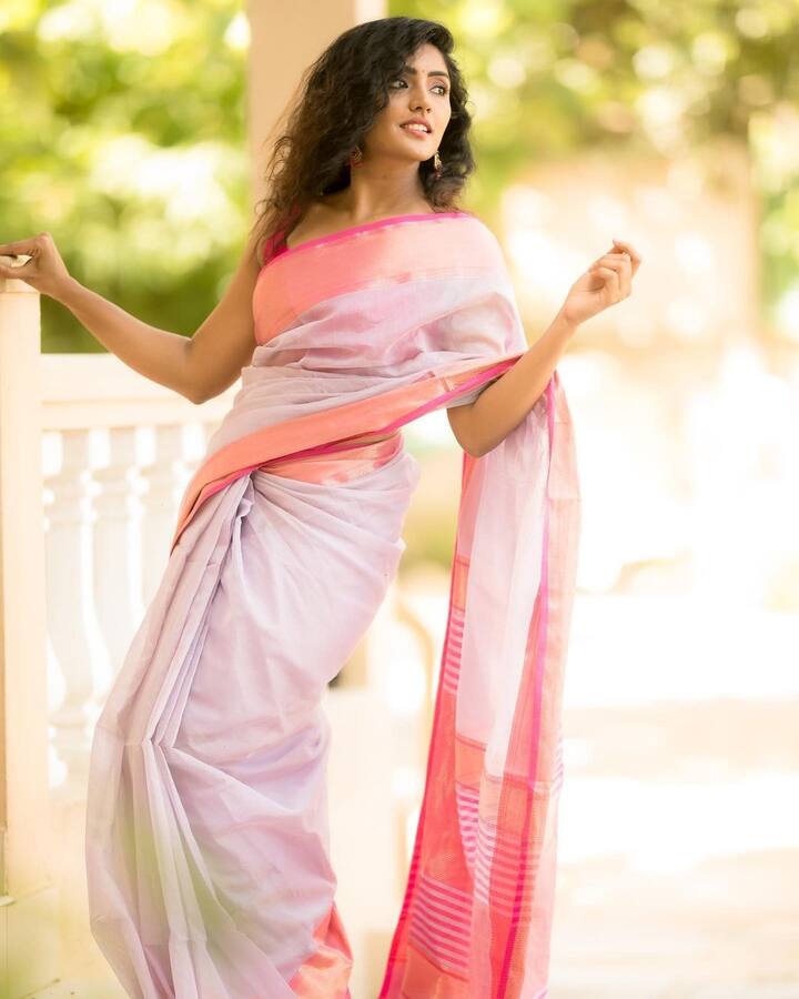 புதிய போட்டோக்களை அடிக்கடி பகிர்வார்