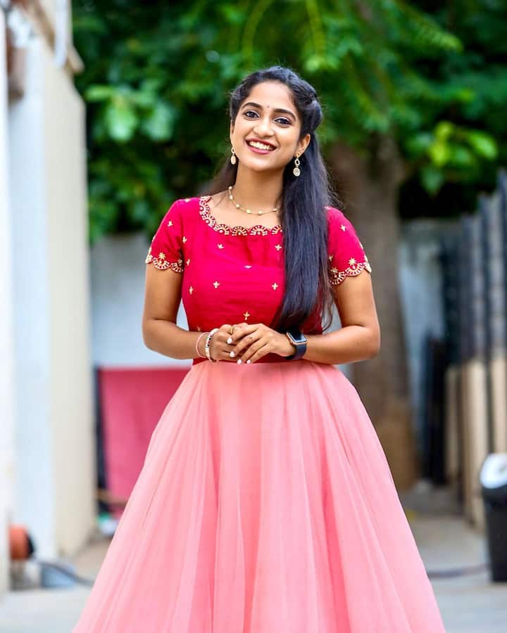 ప్లేబ్యాక్ సింగర్ సత్య యామిని లేటెస్ట్ ఫోటోస్ (Image Credit/ Satya Yamini Instagram)