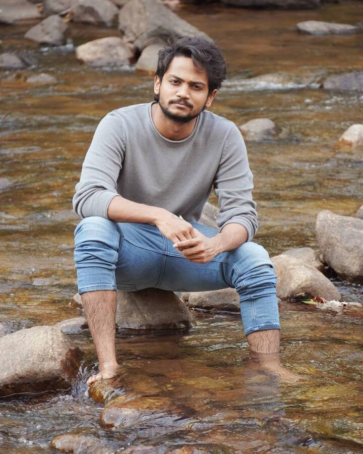 షణ్ముఖ్ జస్వంత్ 'సూర్య' 'సాఫ్ట్ డెవలపర్' పలు వెబ్ సిరిస్ లో నటించాడు.(Image Credit/Shanmukh jaswanth Instagram)