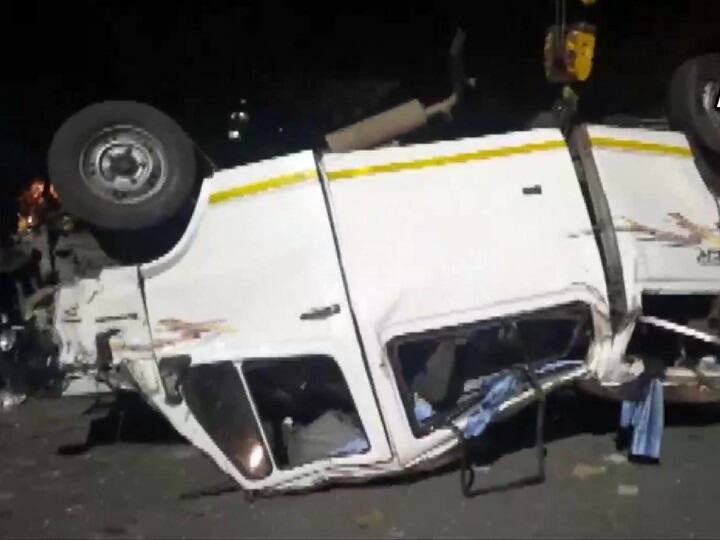 Mumbai Tanker rams into vehicle near Navale bridge 4 killed 12 injured in accident Mumbai: नावले पुल के पास टैंकर ने मारी गाड़ी में टक्कर, हादसे में 4 की मौत 12 घायल