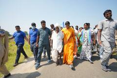 YS Sharmila: అర్హులకు రేషన్ కార్డుల్లేవ్. నిరుద్యోగులకు ఉద్యోగాల్లేవ్.. తెలంగాణ సర్కార్‌పై షర్మిల విమర్శలు