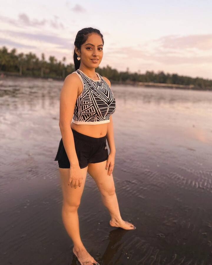 ఇన్‌స్టా‌లో రచ్చ చేస్తున్న ‘ఈ తరం ఇల్లాలు’.. ఈ పిక్స్ చూస్తే మీరూ ఫాలో అయిపోతారు! (Image Credit: Deepika Singh Goyal)