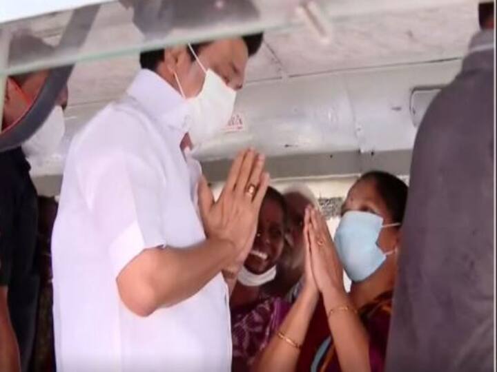 Tamil Nadu CM MK Stalin abruptly boarded the state-run city bus and inspected it chennai Watch Video: அரசு பேருந்தில் திடீர் விசிட் அடித்த முதல்வர்: பரபரப்பான சென்னை சாலை!