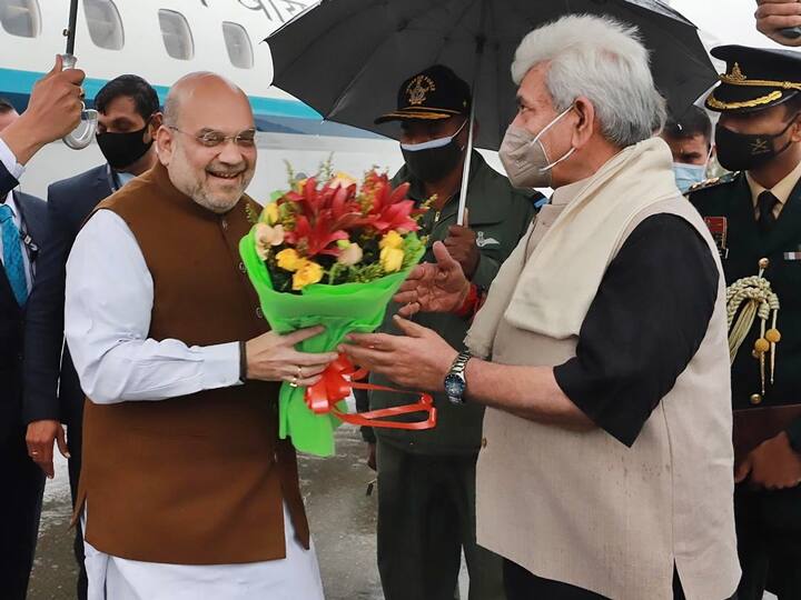 Amit Shah Jammu Kashmir Visit: Home Minister Arrives In Srinagar, Will Chair High-Level Meeting Over Security Situation Amit Shah J&K Visit: Home Minister Arrives In Srinagar, Chairs High-Level Meeting On Security Situation