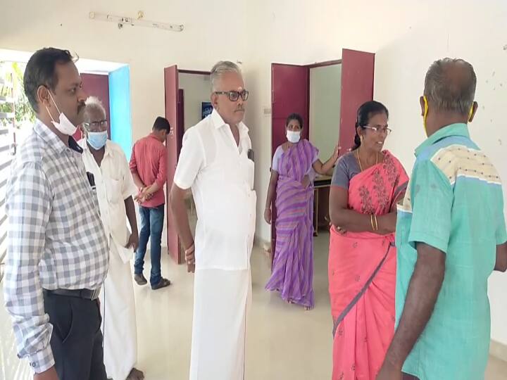 Excitement over the sudden resignation of 5 ward members in Pichivilai panchayat ஊராட்சி தலைவராக தலித்: எதிர்ப்பு தெரிவித்து 5 வார்டு கவுன்சிலர்கள் ராஜினாமா! ஒருவர் பதவியே ஏற்கவில்லை!