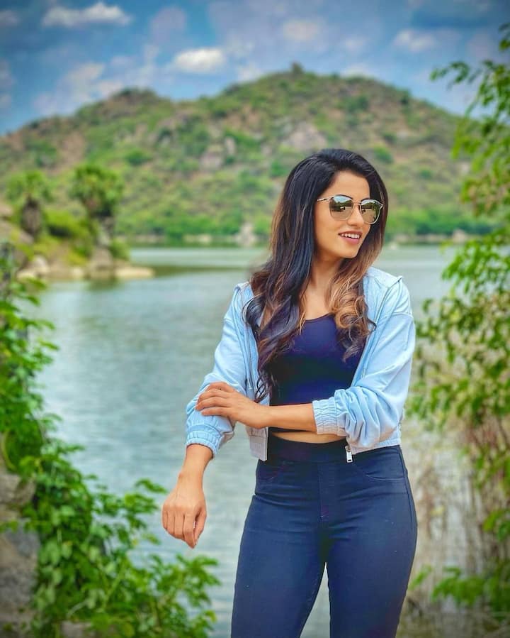 (Image credit: Instagram) నవ్యస్వామి క్యూట్ లుక్స్