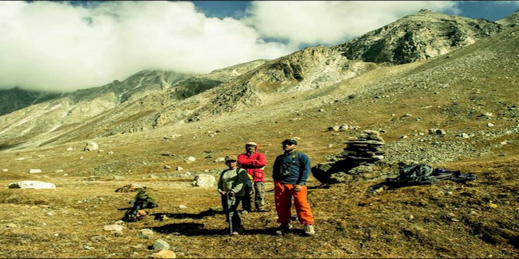 Kolkata Dead body of another trekker from Bengal recovered from Lamkhaga Pass, count rises to 6 Kolkata: উত্তরাখণ্ডের লামখাগা পাস থেকে উদ্ধার হরিদেবপুরের বাসিন্দা তনুময় তিওয়ারির দেহ, এখনও নিখোঁজ তাঁর মামা