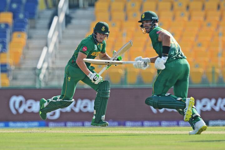 প্রথমে ব্যাট করে দক্ষিণ আফ্রিকা আটকে গিয়েছিল ১১৮/৯ স্কোরে।