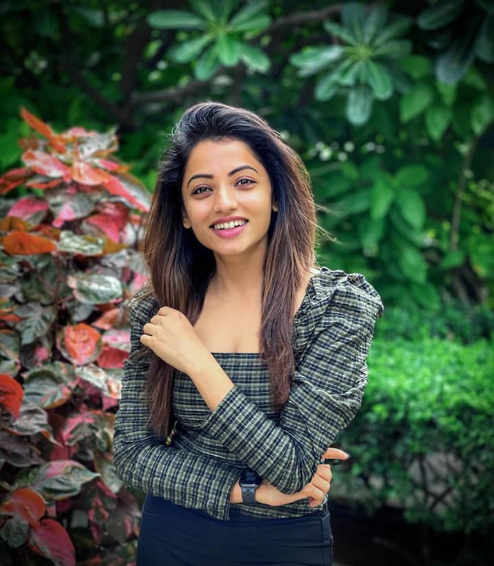 (Image credit: Instagram) నవ్యస్వామి క్యూట్ లుక్స్