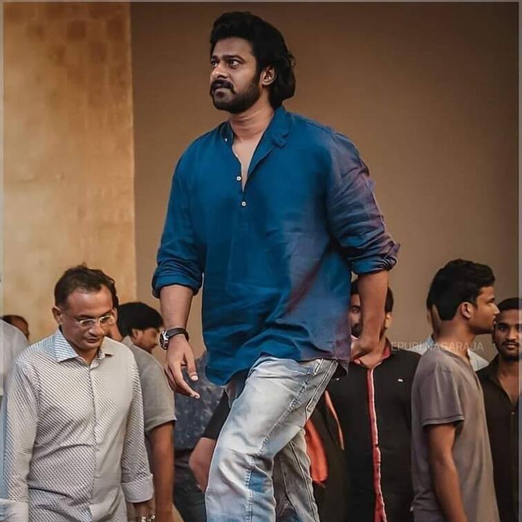 Actor Prabhas Donates Rs 1 Crore For Andhra Pradesh Flood Relief ’வெள்ளத்தால் பாதிக்கப்பட்ட மக்களுக்காக...’ முதல்வர் நிவாரண நிதிக்கு ரூ.1 கோடி அளித்தார் பிரபாஸ்