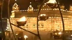 शानदार आतिशबाजी के साथ स्वर्ण मंदिर में मनाया गया प्रकाश पर्व