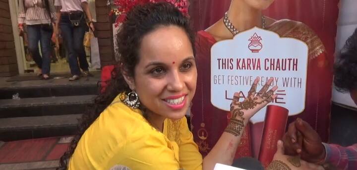 ਦੁਕਾਨਦਾਰ ਨੇ ਦੱਸਿਆ ਕਿ ਸੇਲ ਜ਼ਰੂਰ ਹੋ ਰਹੀ ਹੈ ਪਰ ਬੀਤੇ ਸਾਲਾਂ ਮੁਕਾਬਲੇ ਘੱਟ ਹੈ। ਬੀਤੇ ਸਾਲਾਂ ਮੁਕਾਬਲੇ ਕਰੀਬ 25 ਪ੍ਰਤੀਸ਼ਤ ਸੇਲ ਘਟ ਗਈ ਹੈ।