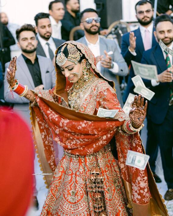 Parmish Verma Wedding Photos: जब पंजाबी सिंगर परमिश वर्मा ने गर्लफ्रेंड Geet Grewal संग लिए सात फेरे, खूब बटोरी थीं सुर्खियां