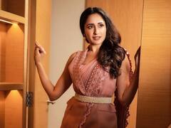 Pragya Jaiswal Photos: తీరైనా చీరకట్టులో ఎల్లోరా శిల్పంలా మెరుస్తున్న ‘అఖండ’ అందం