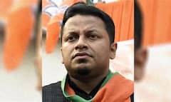 BJP: 'নতুনদের নিয়ে নাচানাচি, কোণঠাসা পুরনোরা', বিজেপির অস্বস্তি বাড়ালেন অনুপম হাজরা। Bangla News