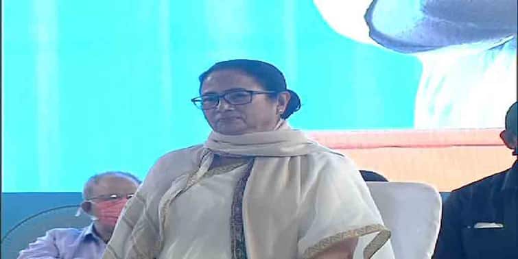 Mamata Banerjee wants to know why there will not be any image of Narendra Modi on Corona Death Certificate Mamata Banerjee : করোনা টিকার সার্টিফিকেটে মোদির ছবি থাকলে ডেথ সার্টিফিকিটে কেন নয়, প্রশ্ন মমতার