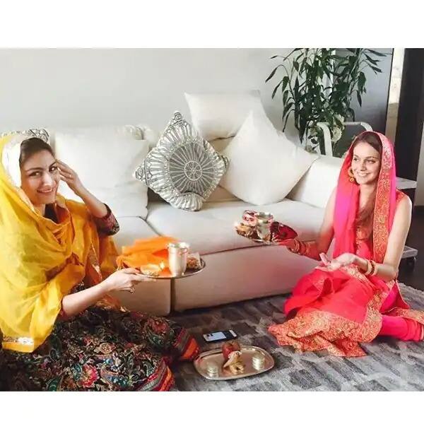 बॉलीवुड एक्ट्रेस सोहा अली खान ने कुणाल खेमू से शादी की है. वह हर साल अपने पति के लिए करवाचौथ का व्रत रखती हैं और उनकी लंबी आयु की कामना करती हैं. (फोटो: सोशल मीडिया)