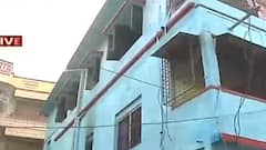 Fire: ঢাকুরিয়াতে বাড়িতে আগুন, ঘটনাস্থলে দমকল | Bangla News