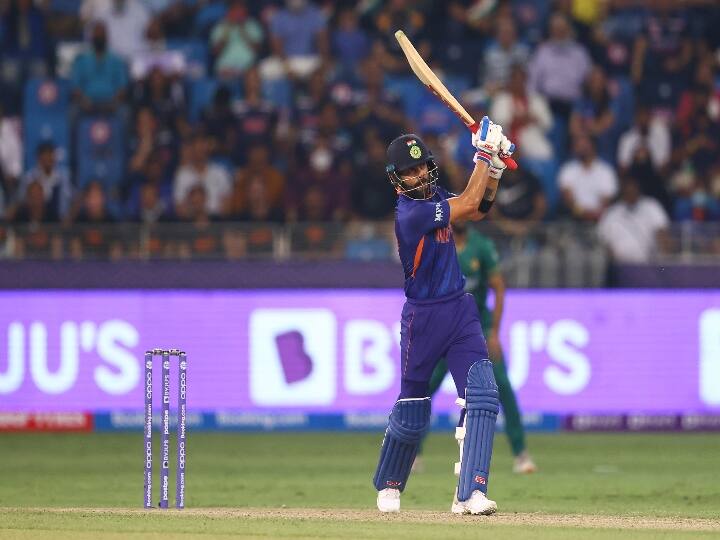 ICC T20 WC 2021: India given target of 152 runs against Pakistan in Match 16 at Dubai International Stadium IND vs PAK, 1 Innings Highlight: நாலாபுறமும் பறக்கவிட்ட கோலி.. பாகிஸ்தானுக்கு 152 ரன்கள் இலக்கு!