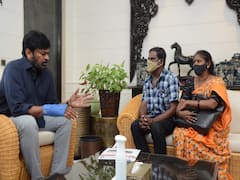 Chiranjeevi: తన వీరాభిమానికి కొండంత అండగా మెగాస్టార్... సొంతఖర్చుతో చికిత్స